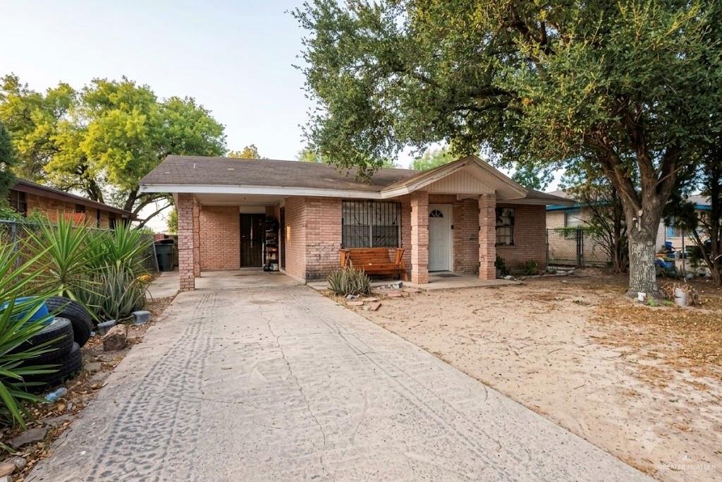 313 E Chaparral Street — photo