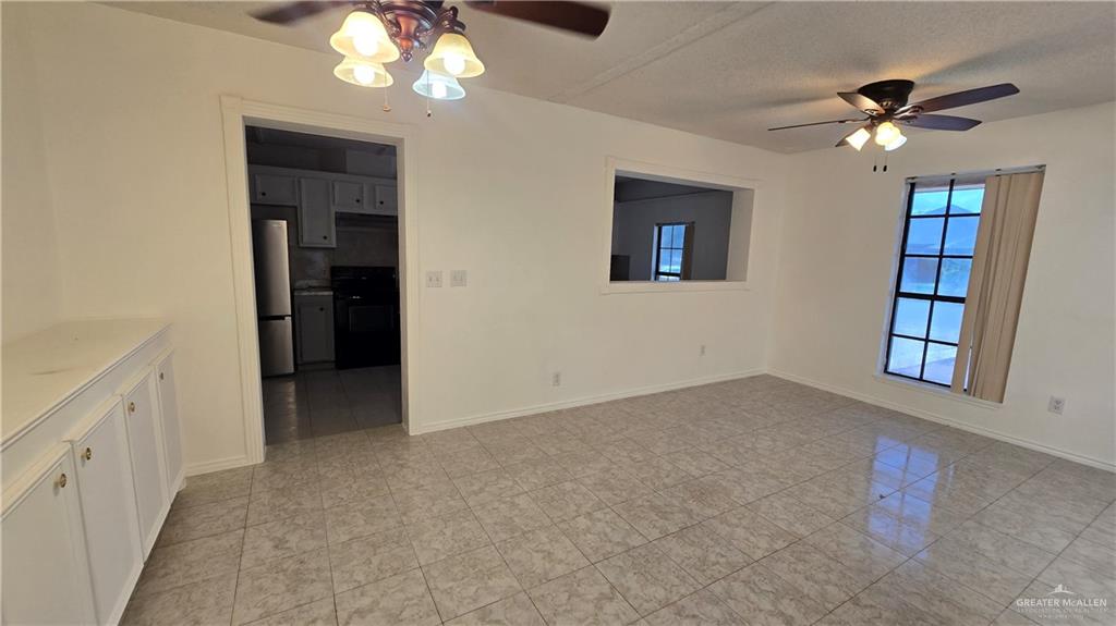 809 E Azalea Avenue, Hidalgo, TX 78557 — photo 3
