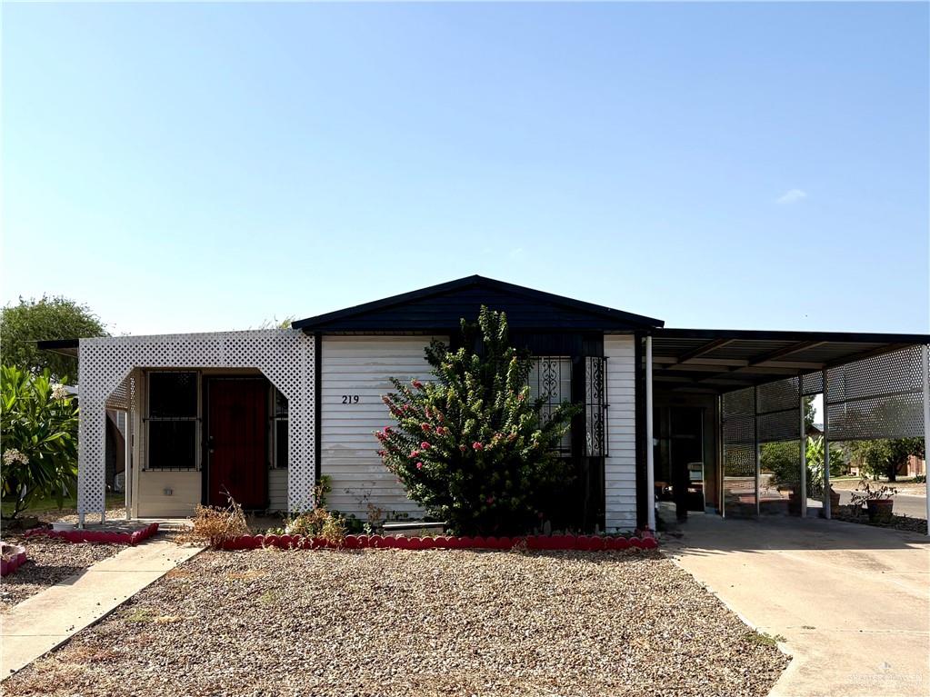 219 Chuck Wagon Drive — photo