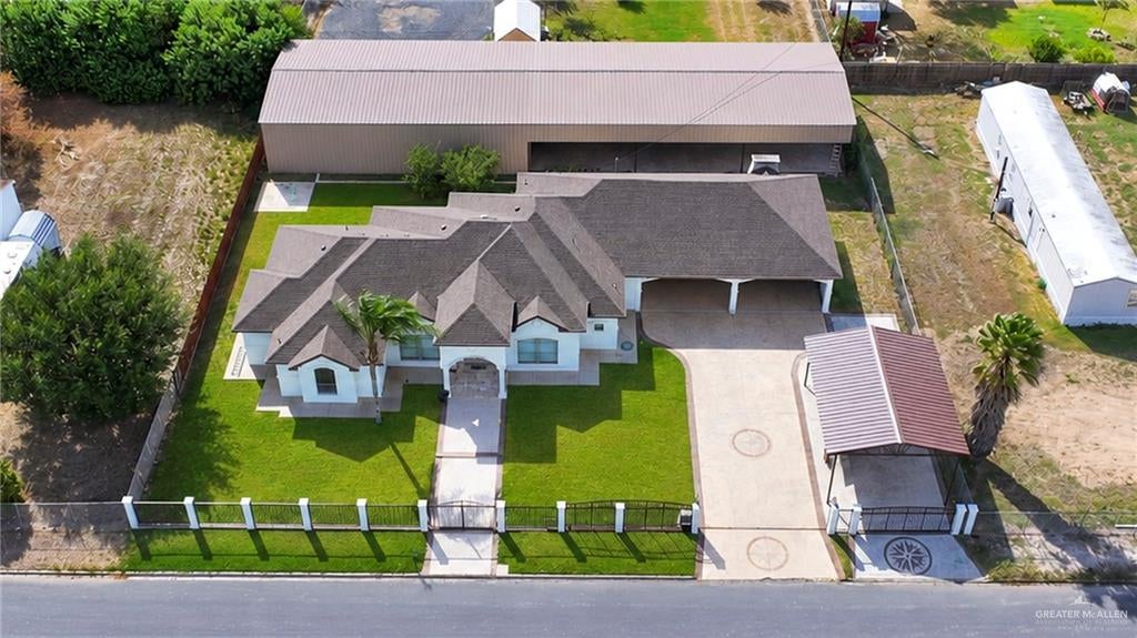 5003 Labrador Drive — photo