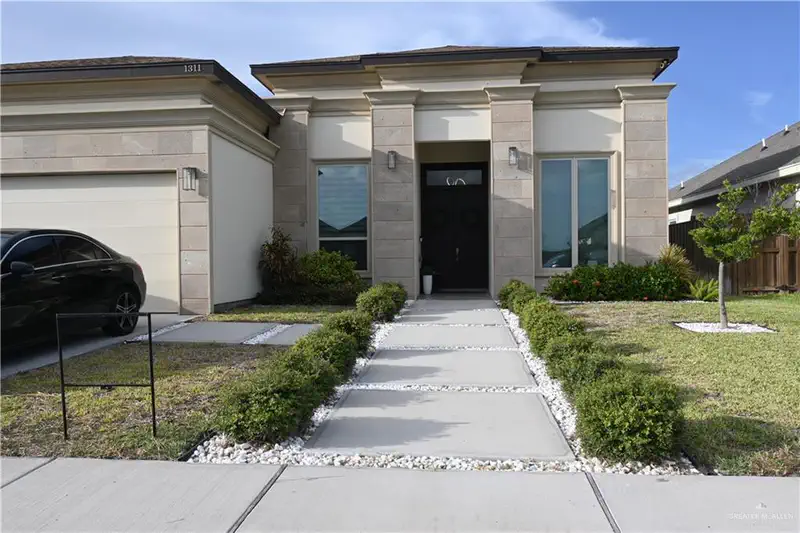 1311 E Danielle Avenue — photo