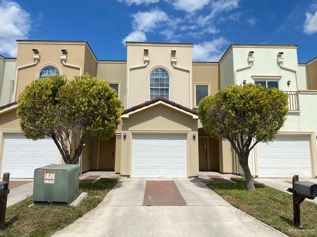 3836 W Daffodil Avenue — photo