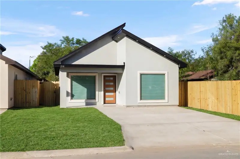 230 W Longoria Drive — photo