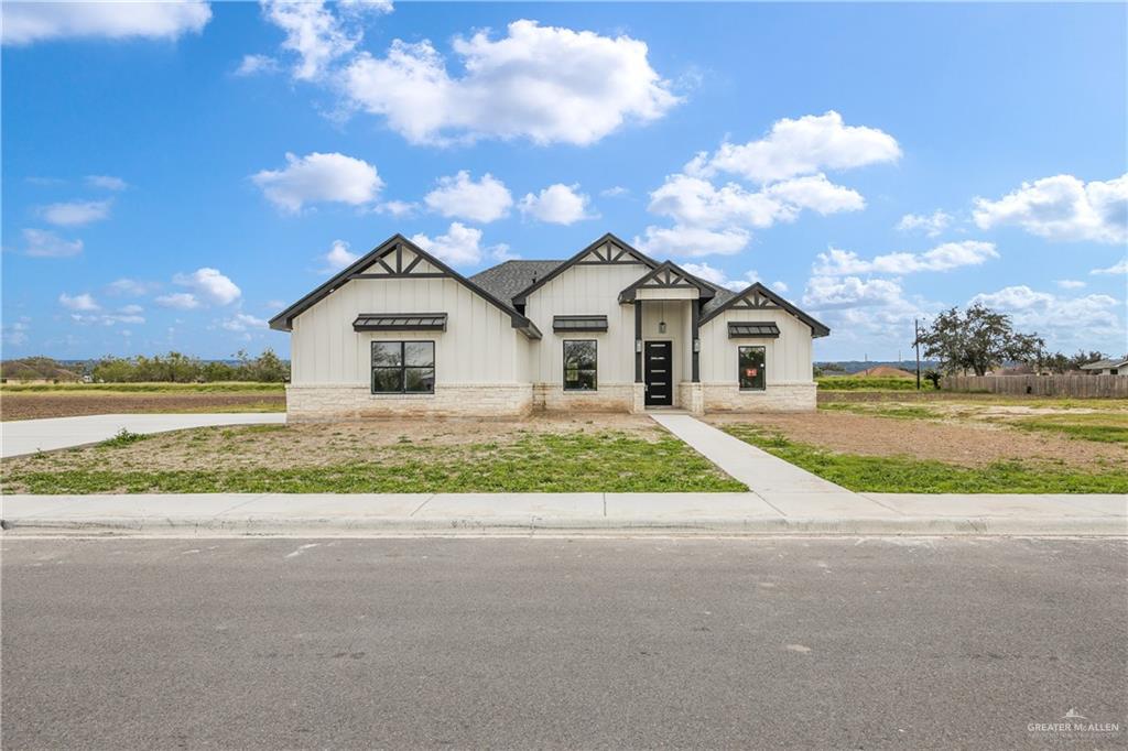 1573 Navel Street — photo