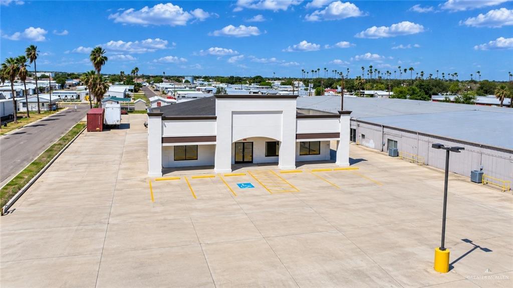 7100 W Expressway 83 Street — photo