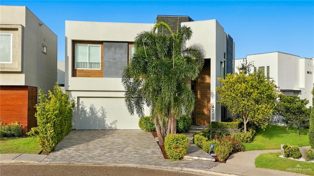 4200 S Worthington Avenue — photo
