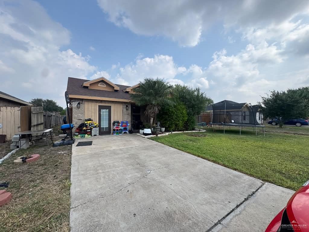 4005 Mac Drive — photo