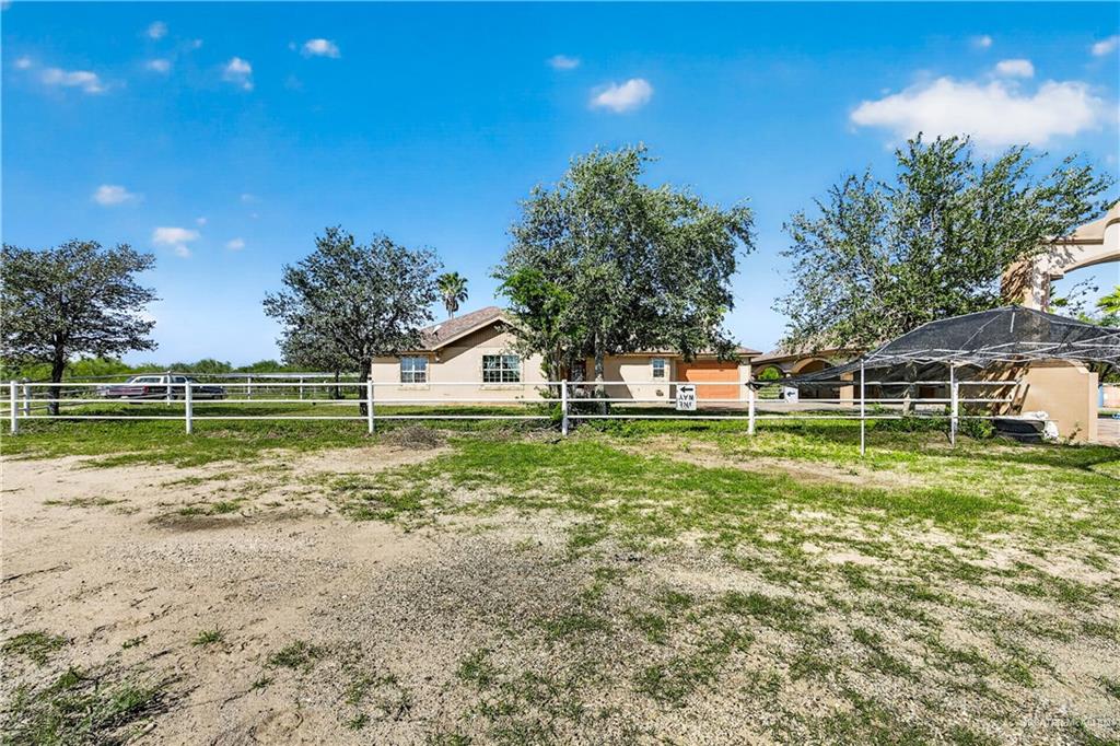 9105 Texan Road — photo