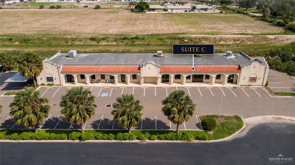 2721 Fountain Plaza Boulevard Suite C — photo