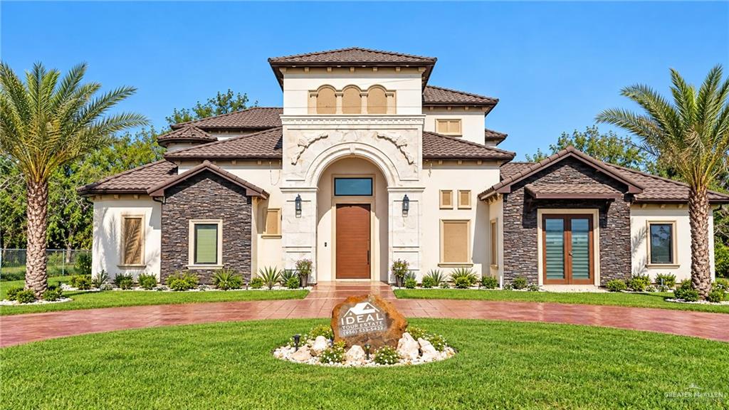 1361 Lion Lake Drive S — photo