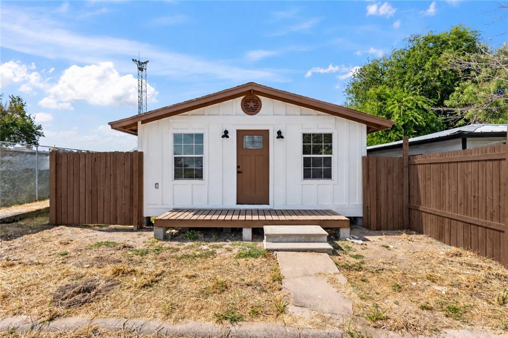 408 E Esplanada Street — photo
