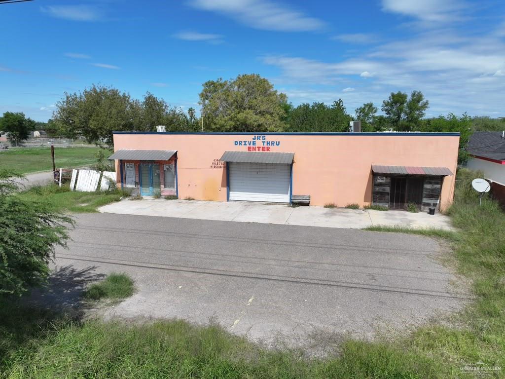 6306 Mile 7 W — photo