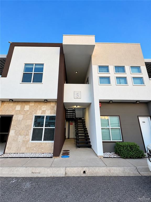 4217 Colbath Avenue #250B — photo