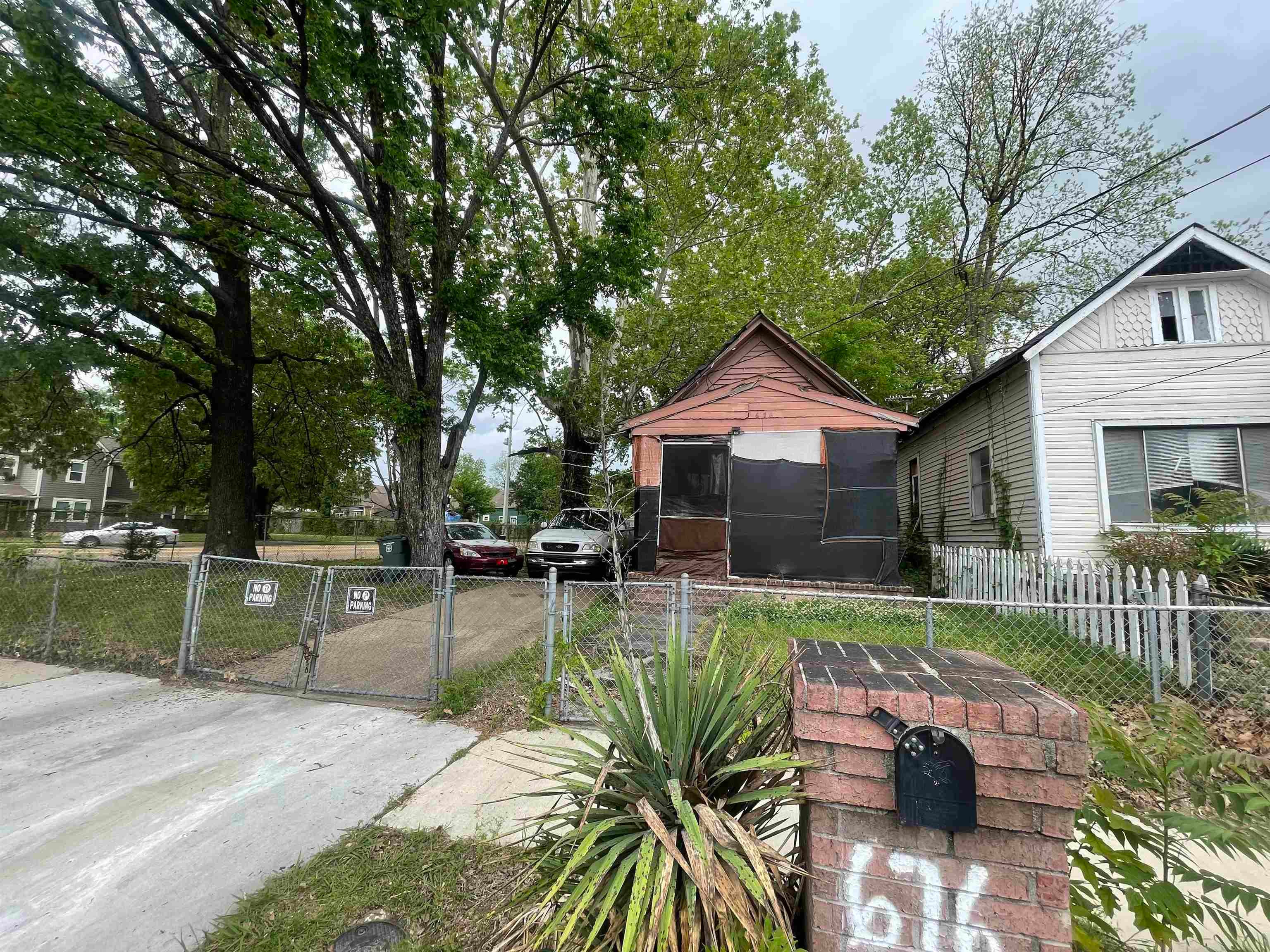 676 Looney Ave — photo