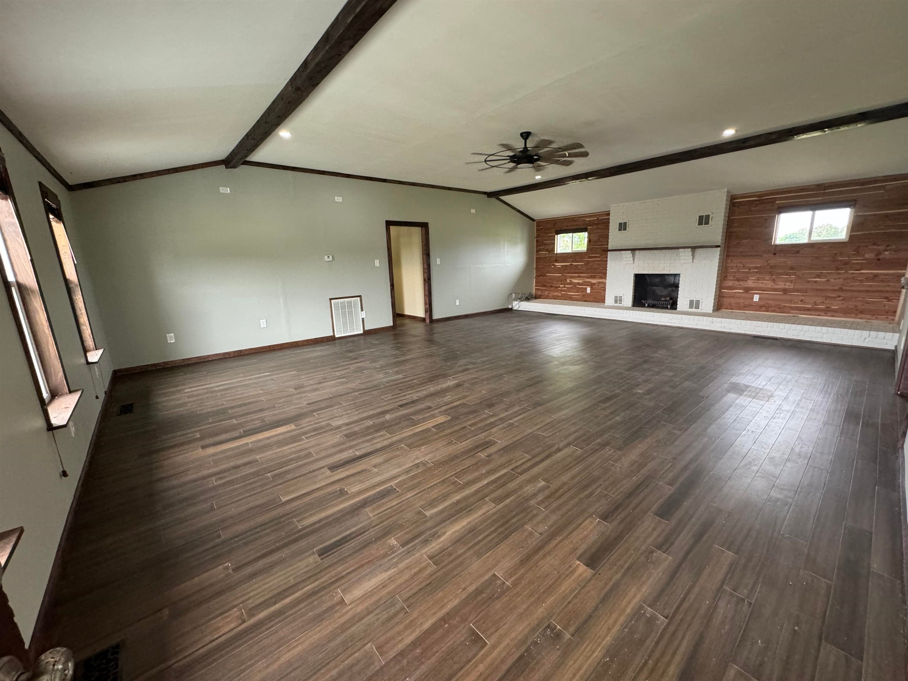 951 Sloan Rd — photo