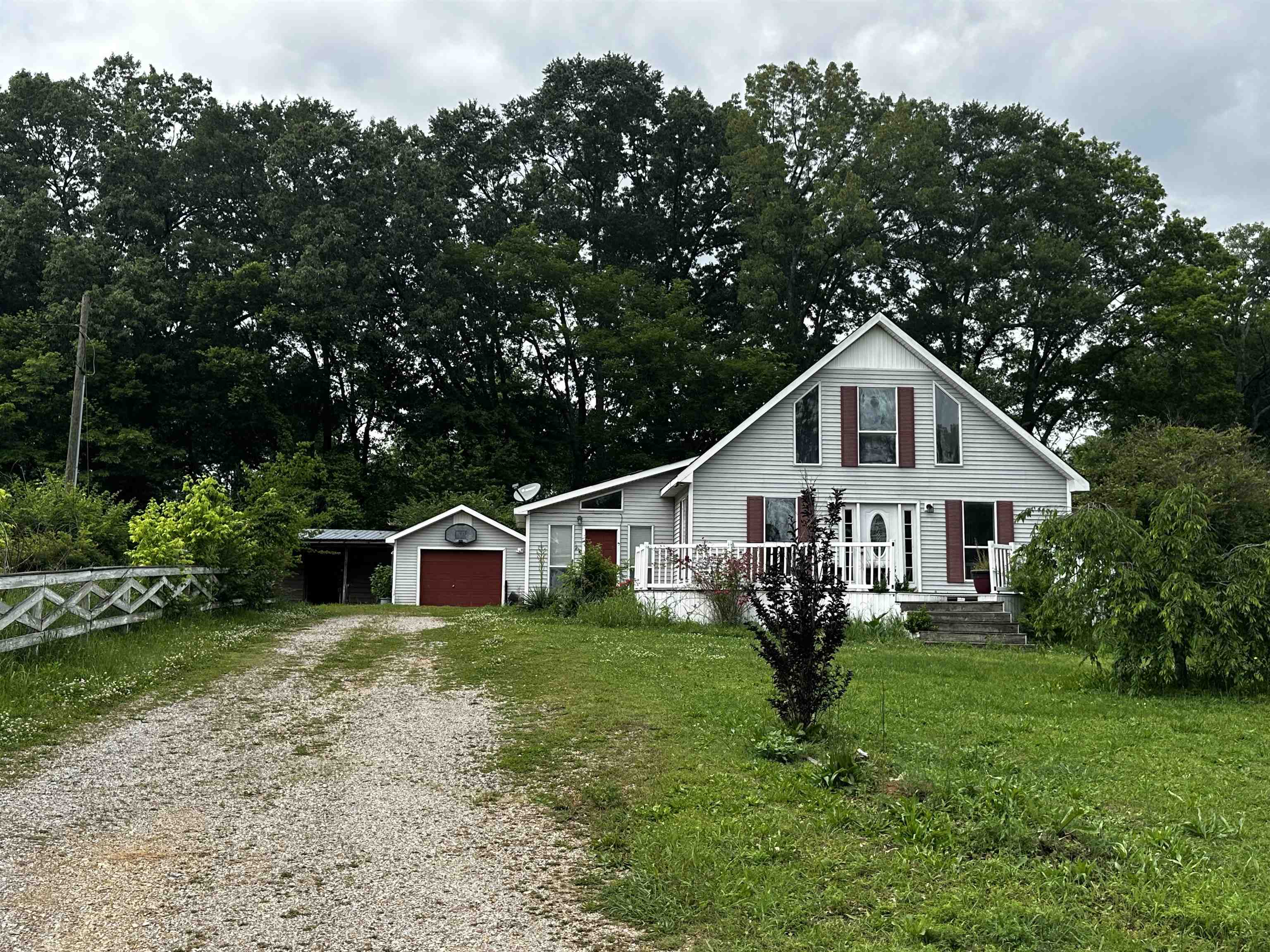 134 Horse Creek Rd — photo