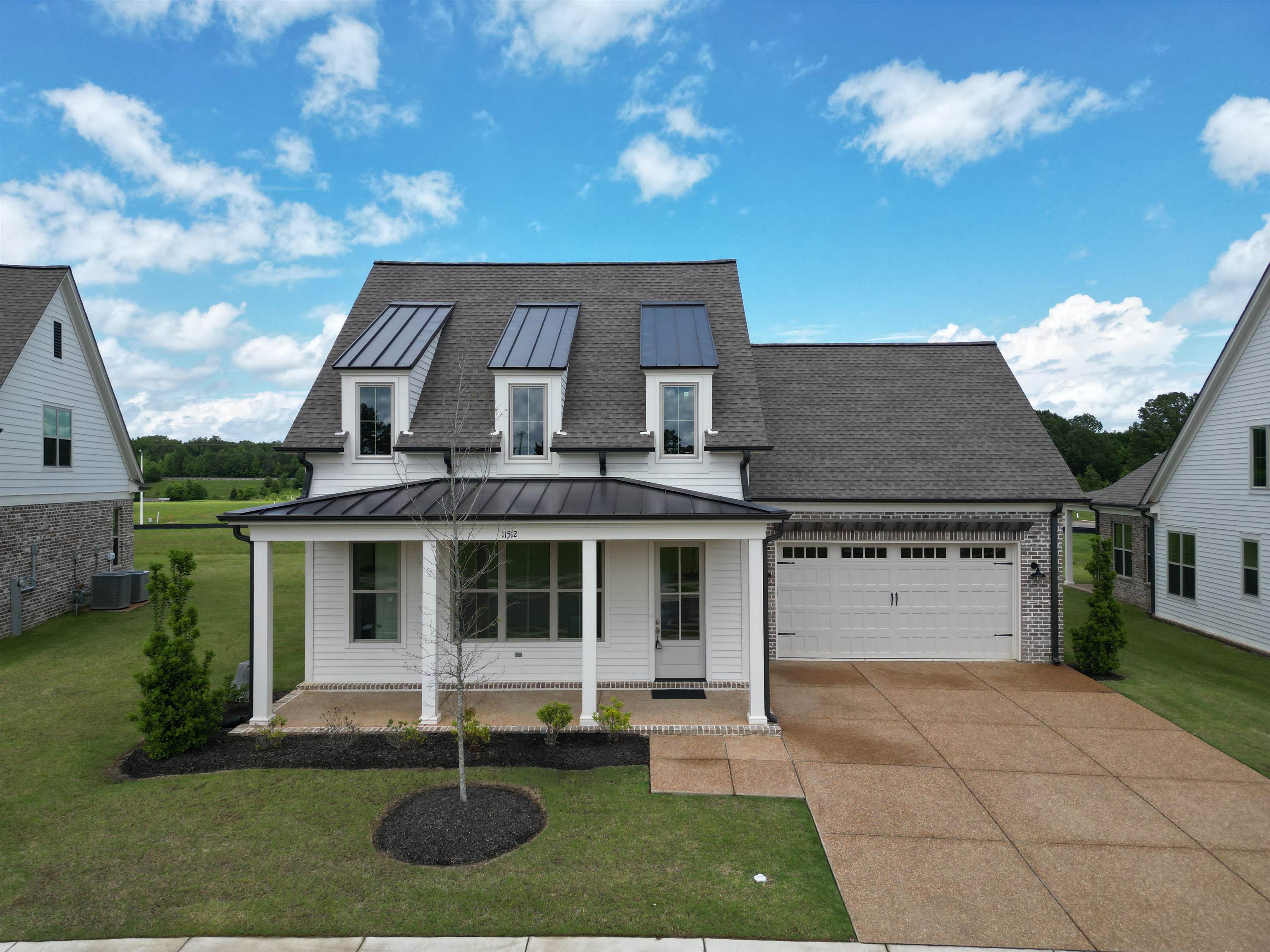 11512 Sunsparkler Way — photo