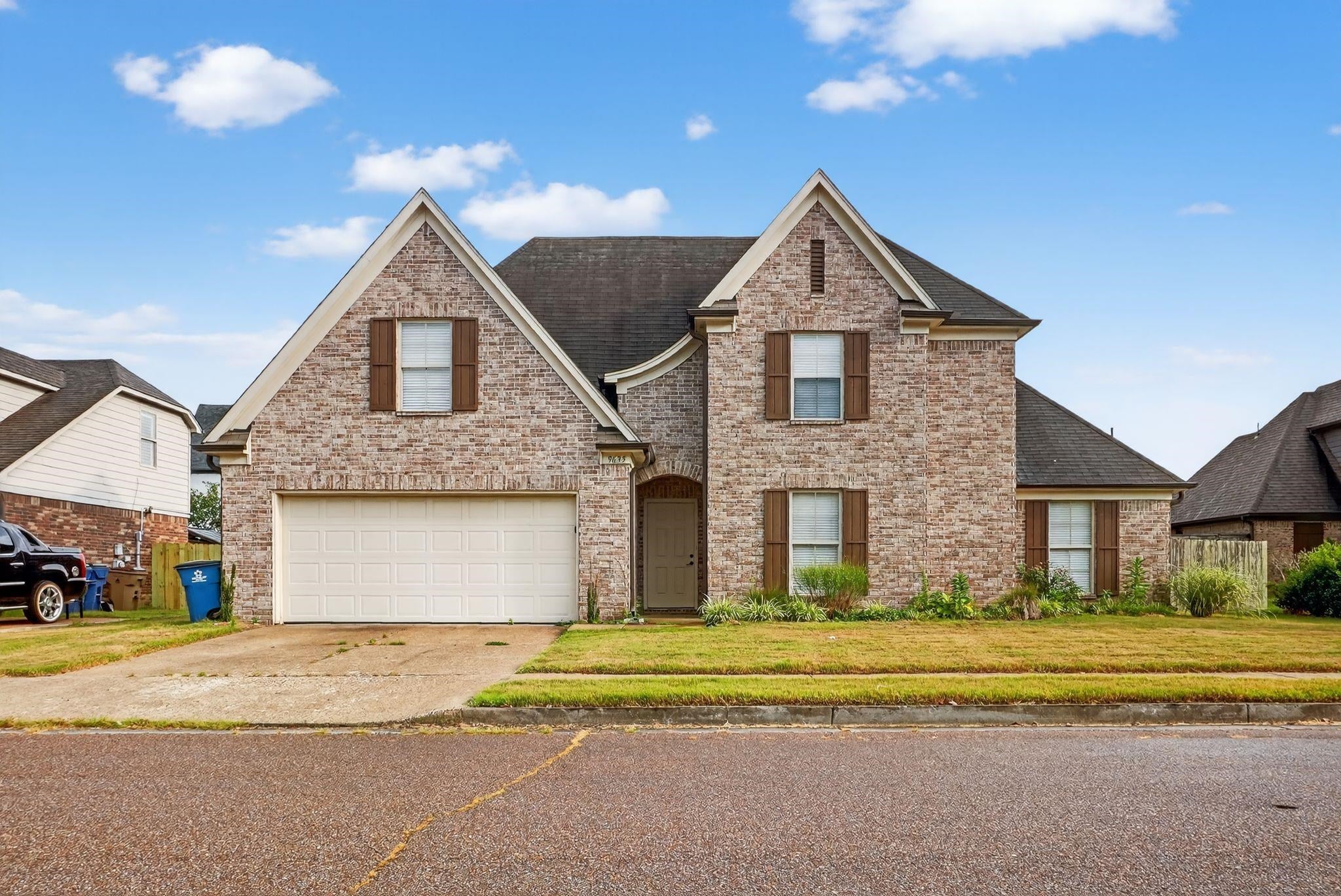 9635 Grays Lake Dr — photo