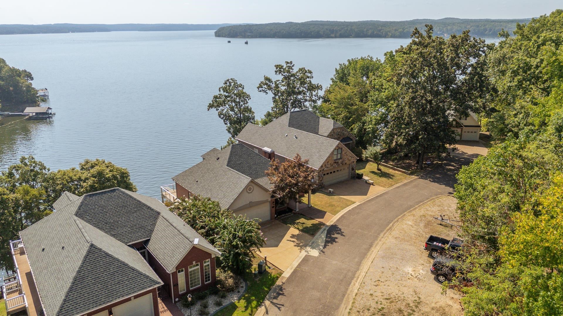 525 Sailboat Pt — photo