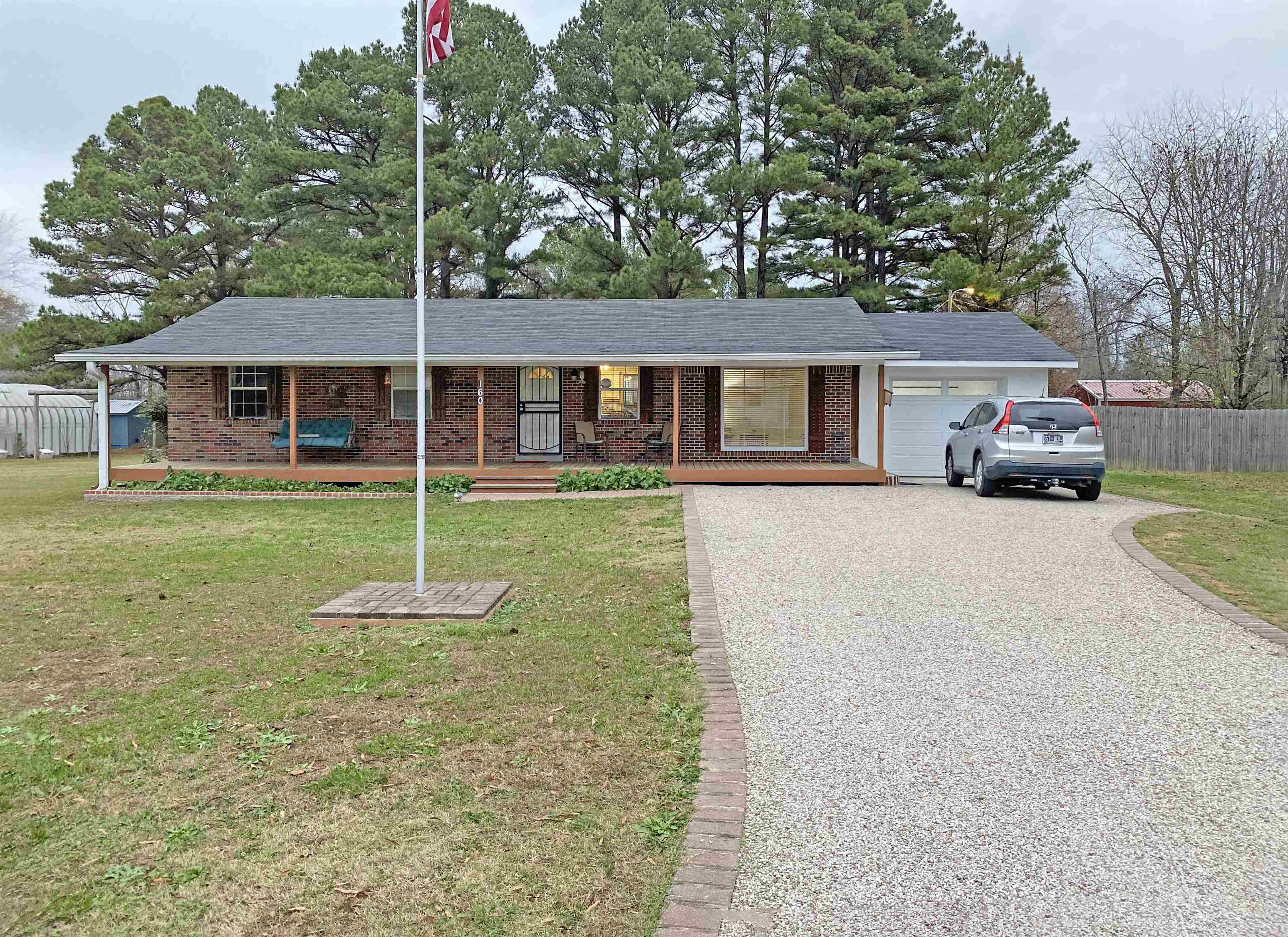 160 Clement Dr — photo