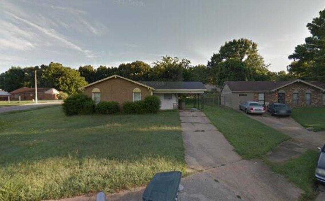 2610 Derbyshire Ave — photo