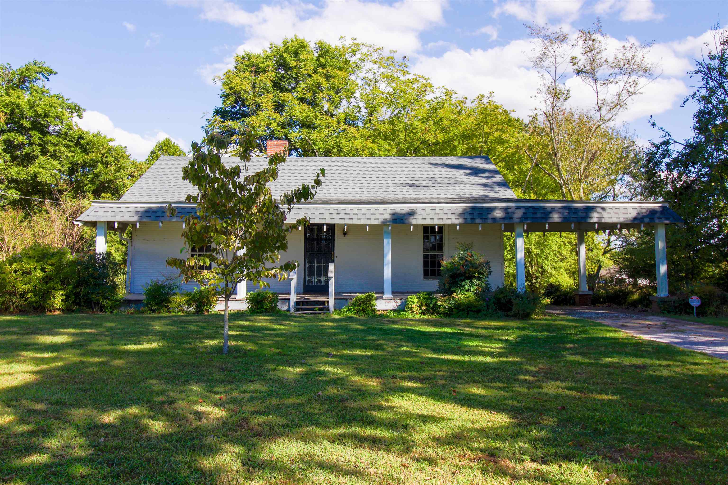 2440 Edith Nankipoo Rd — photo