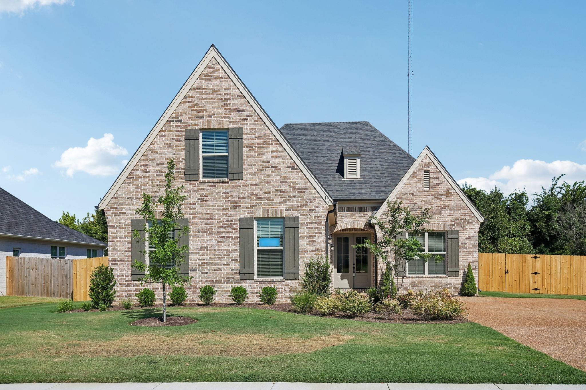 110 Laurel Wood Ln — photo