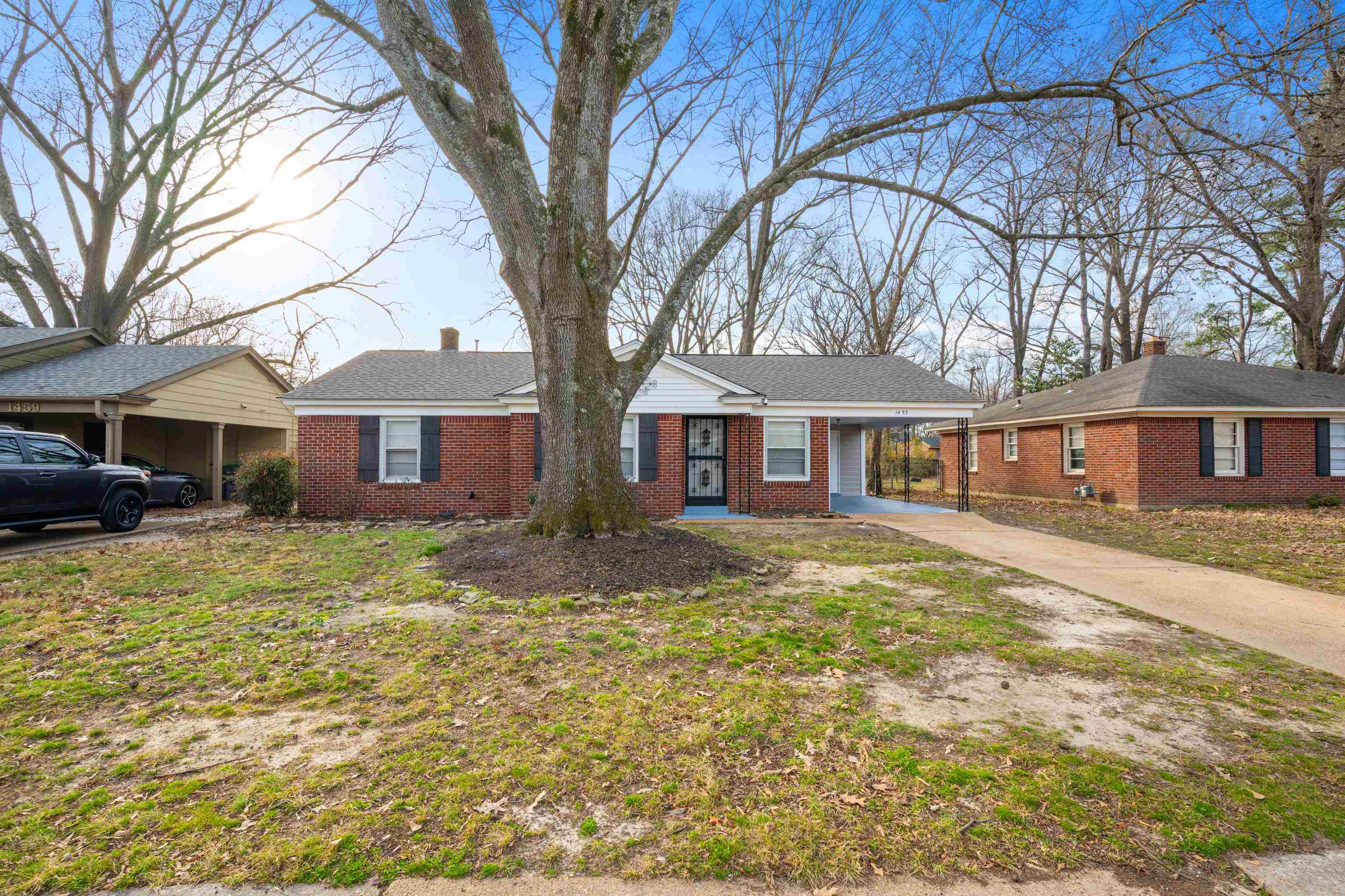 1453 Colonial Rd, Memphis, TN 38117