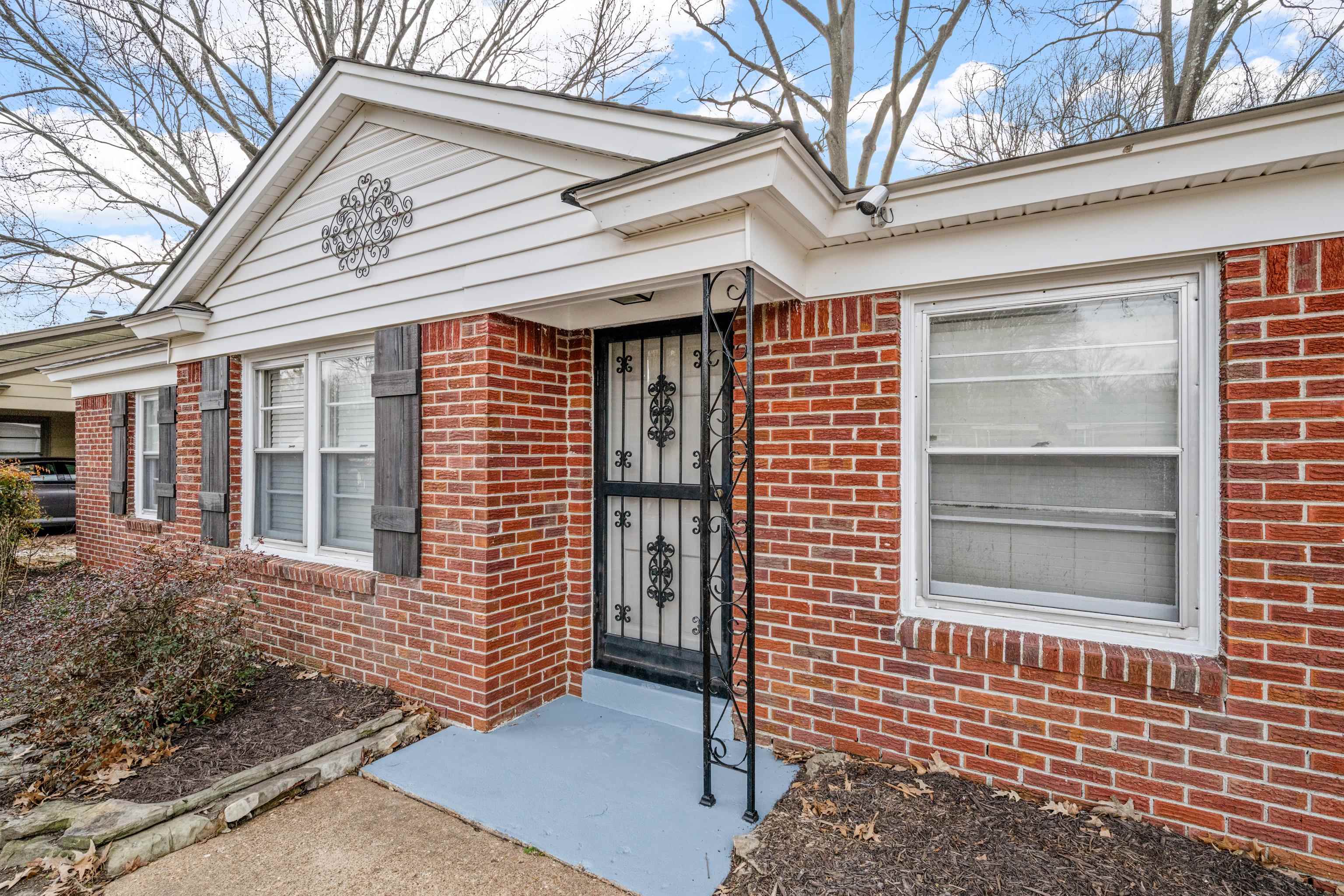 1453 Colonial Rd, Memphis, TN 38117 — photo 3