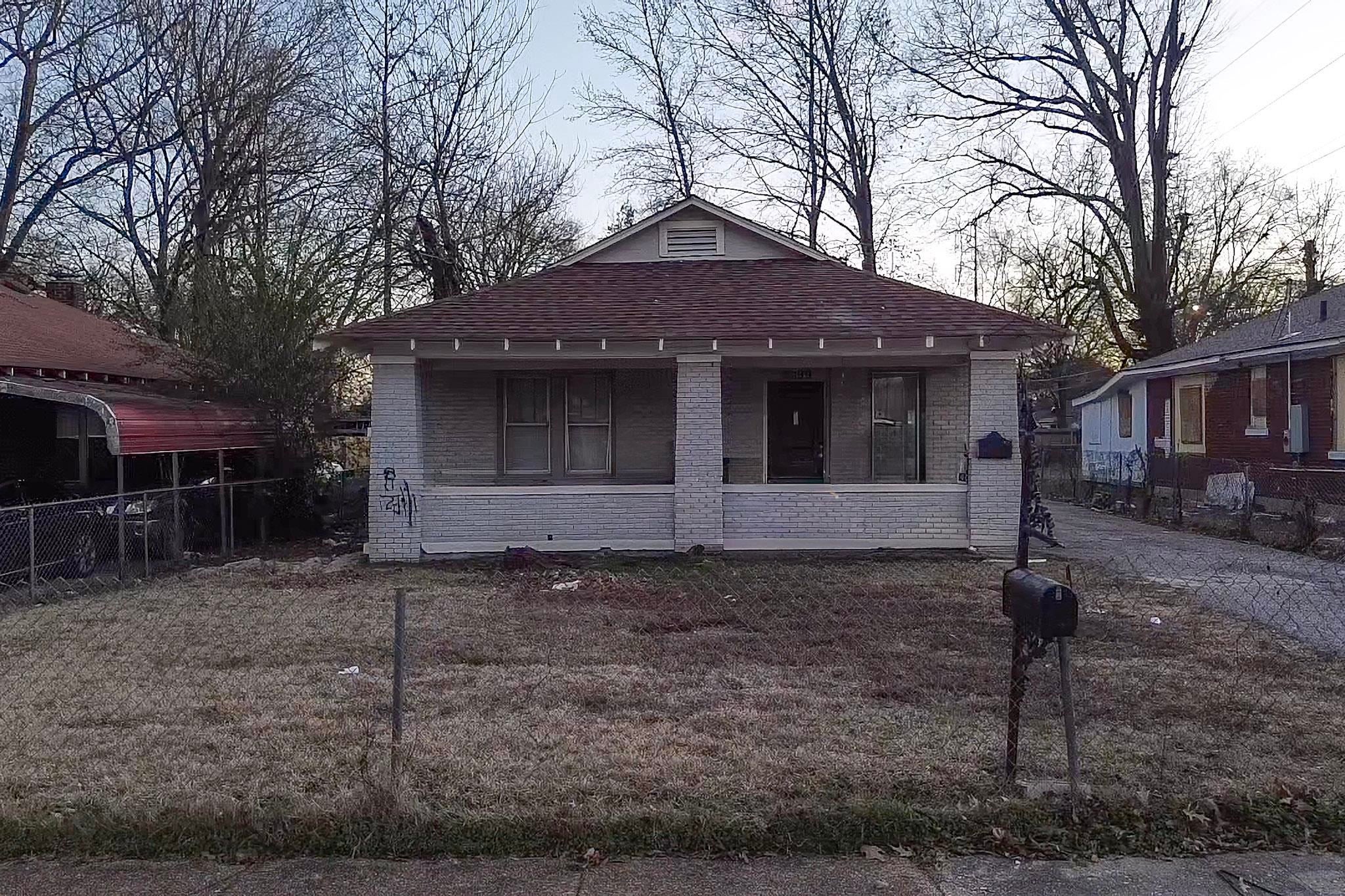 3299 Bowen Ave — photo