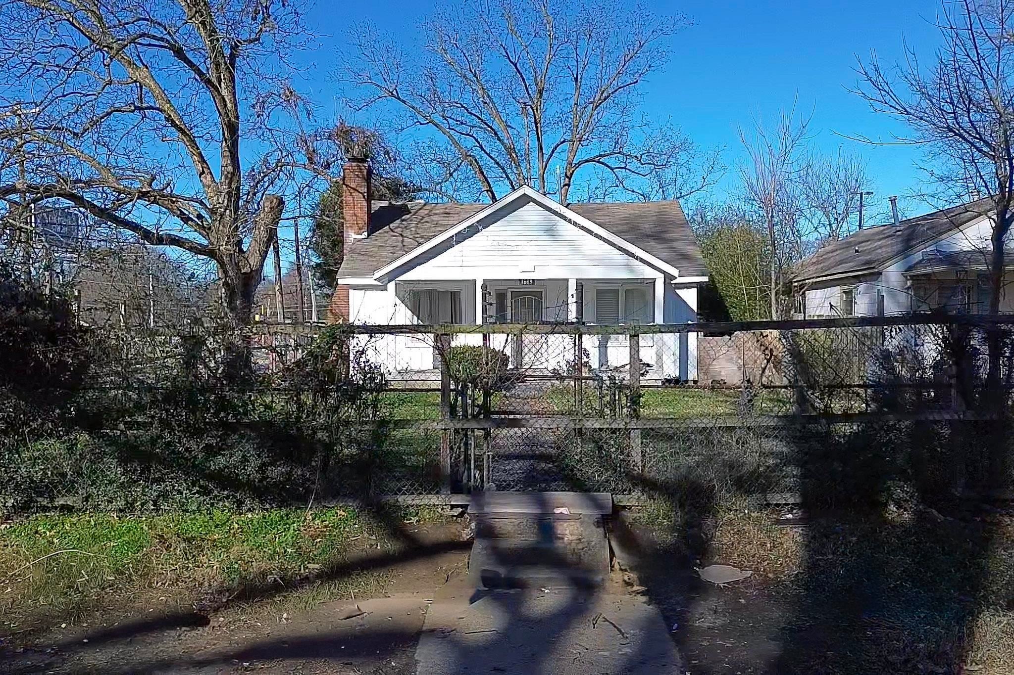1669 Villa Dr — photo