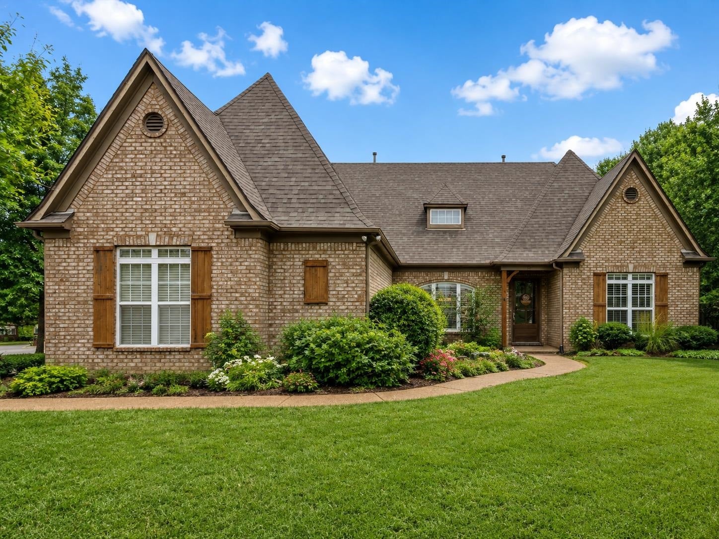 10 Post Oak CV — photo