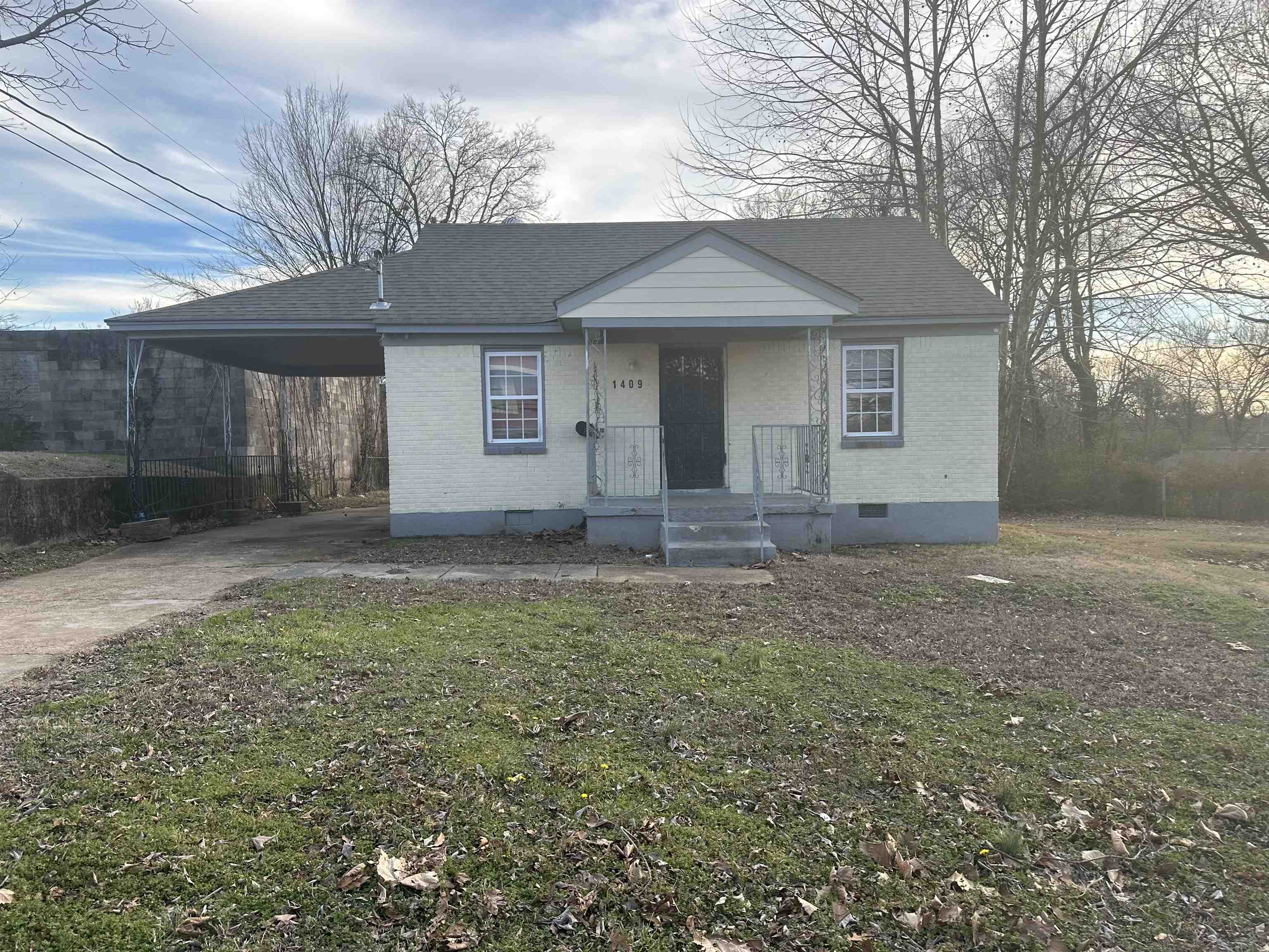 1409 Gold Ave — photo