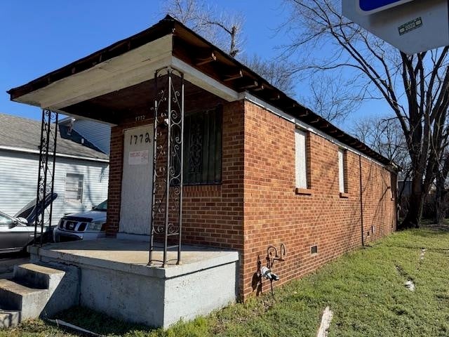 1772 Riverside Blvd — photo