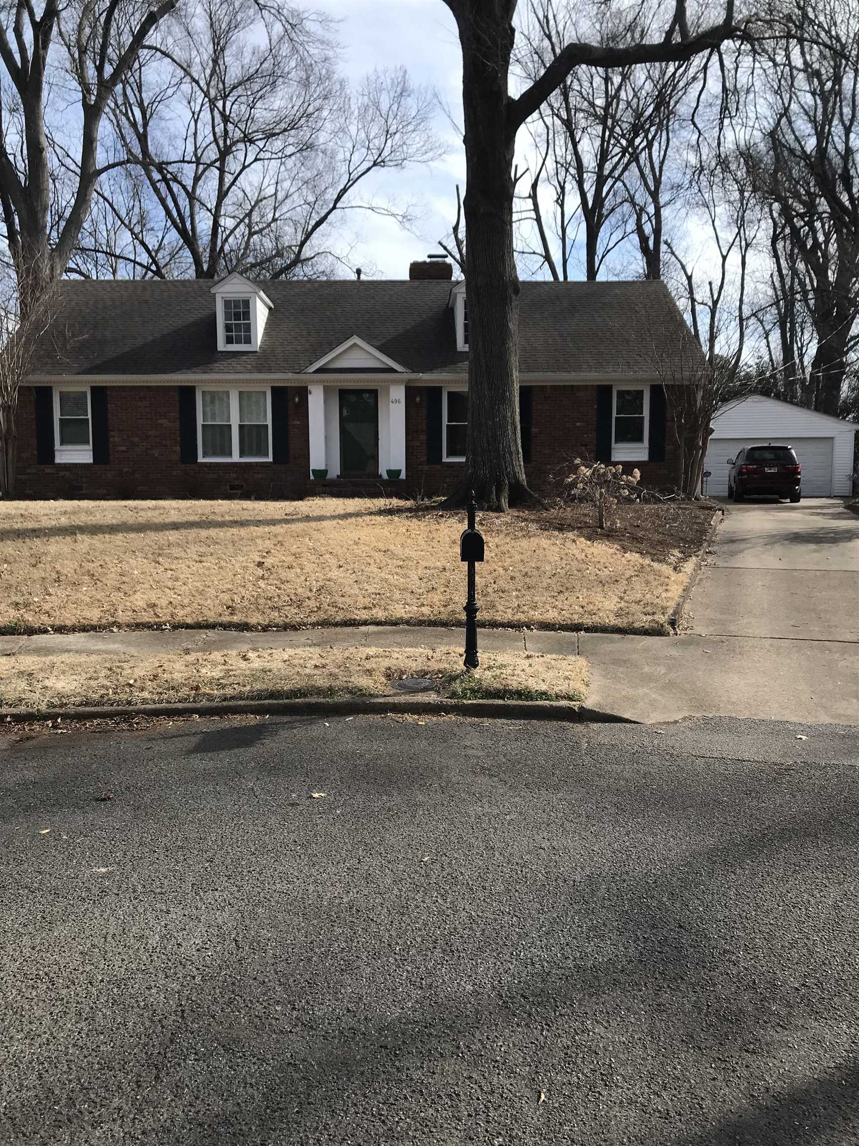 496 Melody Ln — photo