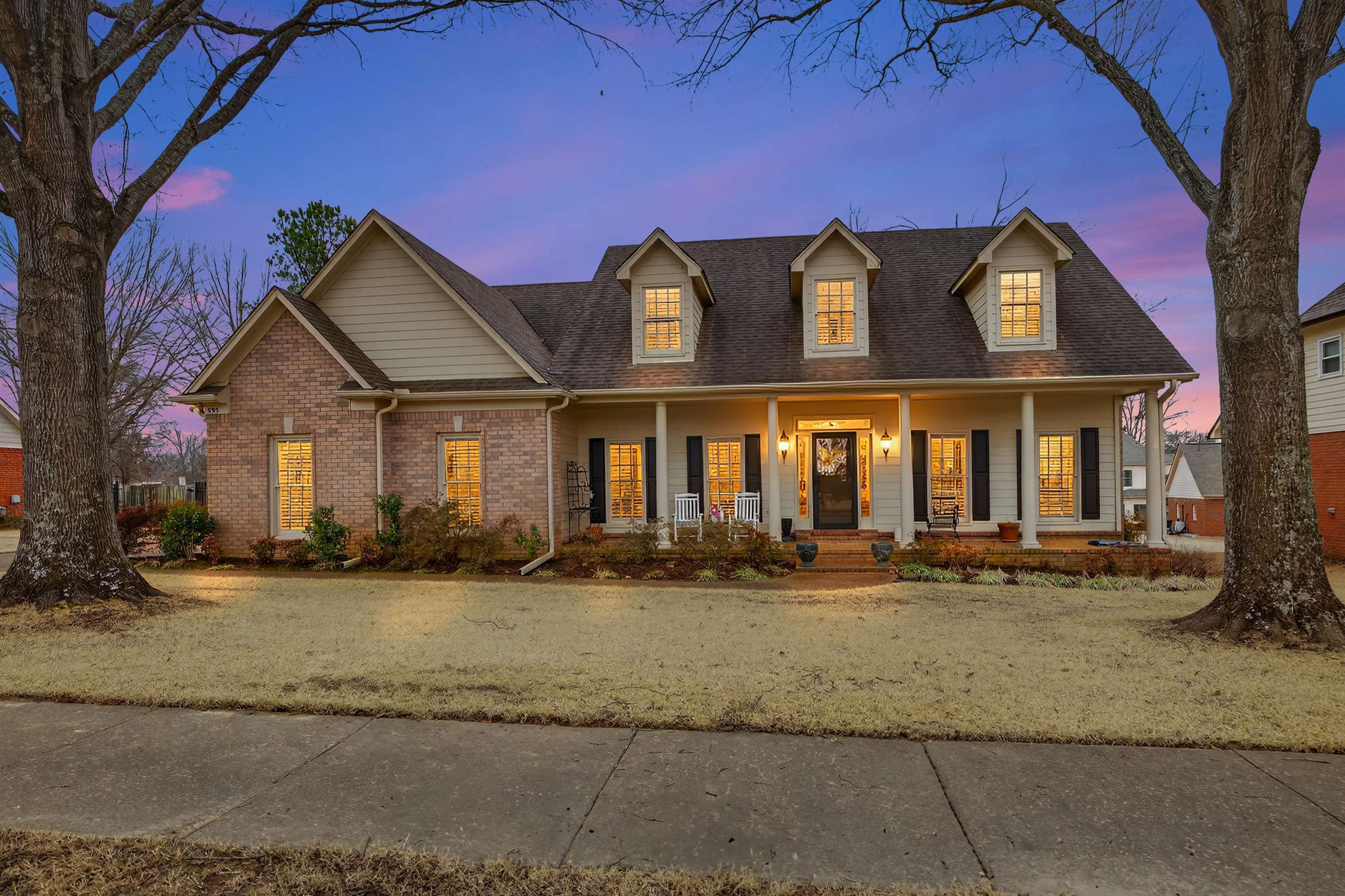 595 Sagewood Dr — photo