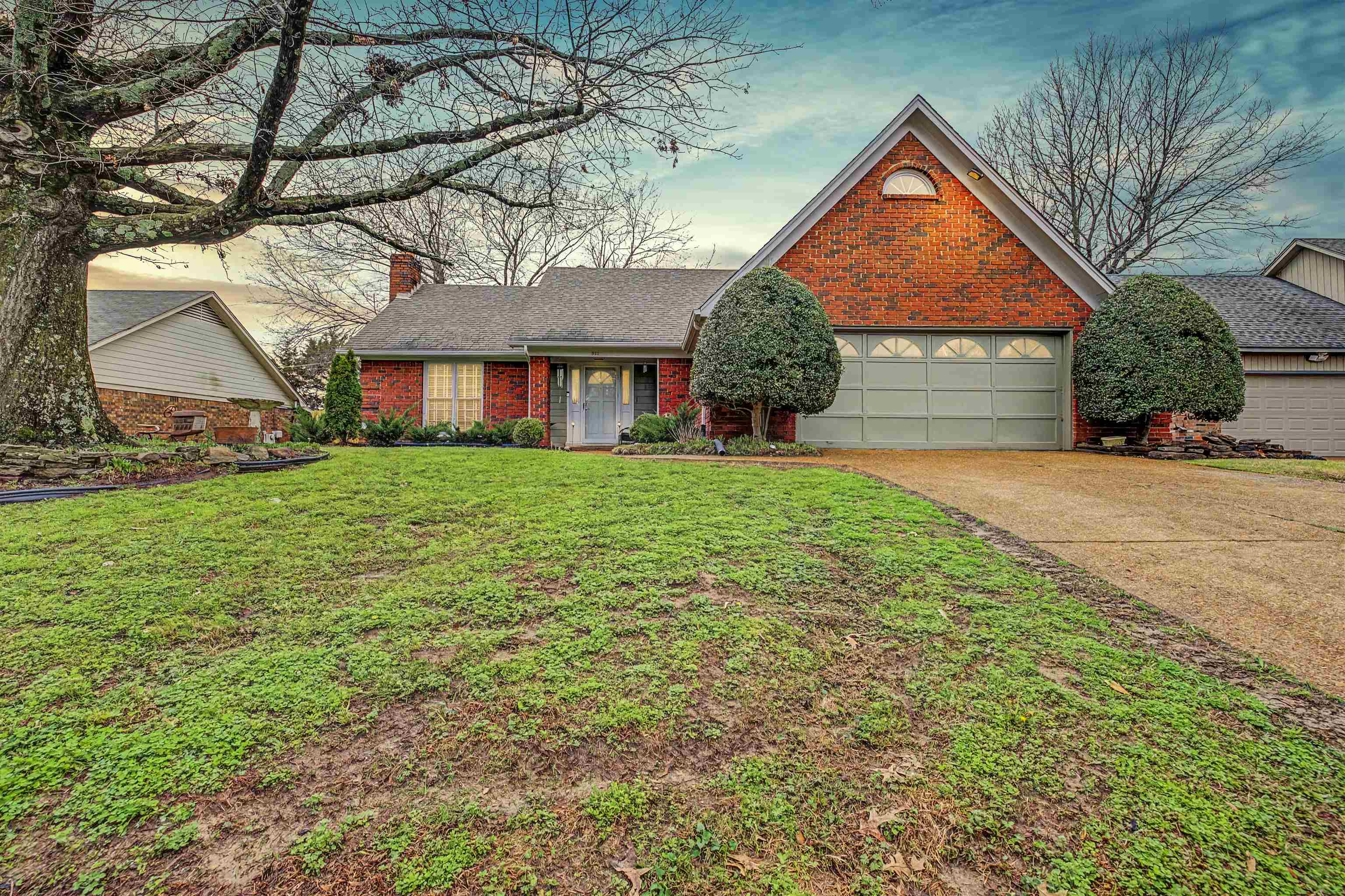 951 Dove Hollow Dr — photo