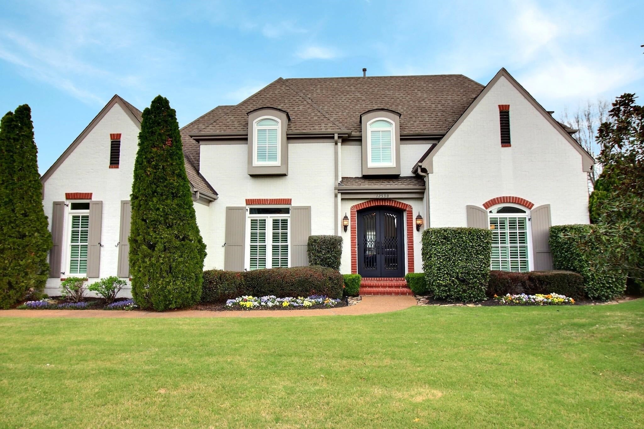 12530 Miss Dylan CV — photo