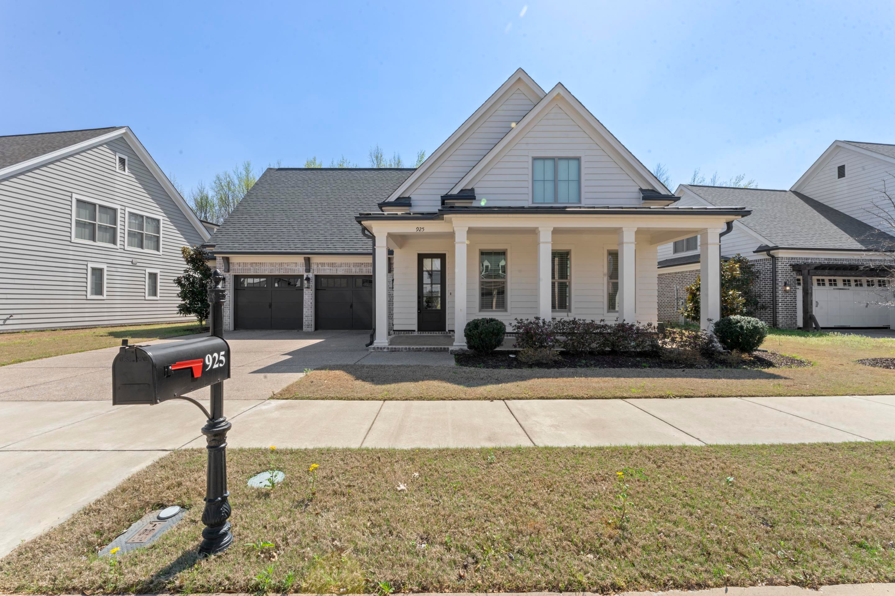 925 Cypress Vine CV — photo