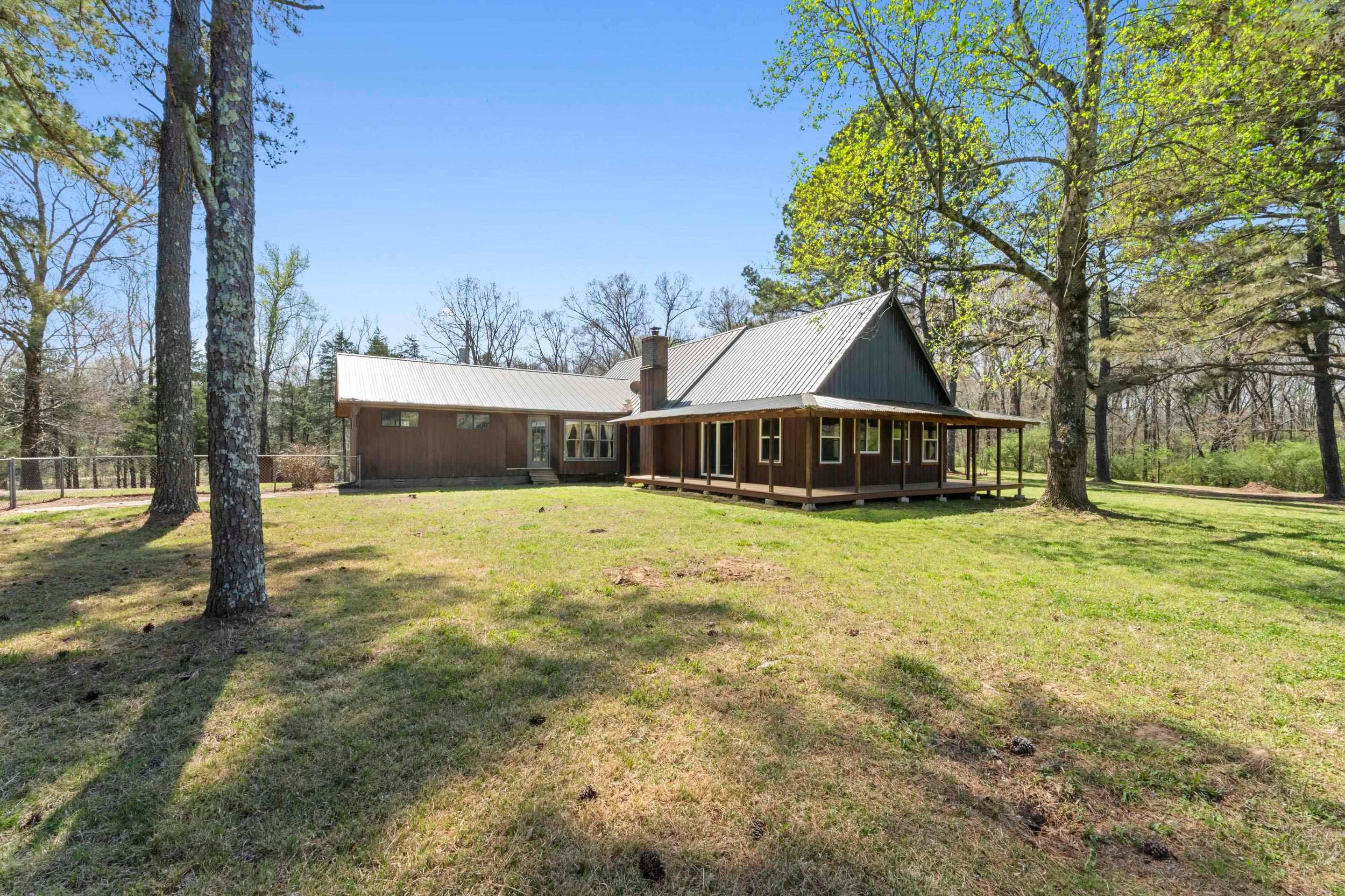 330 Wildflower Dr — photo