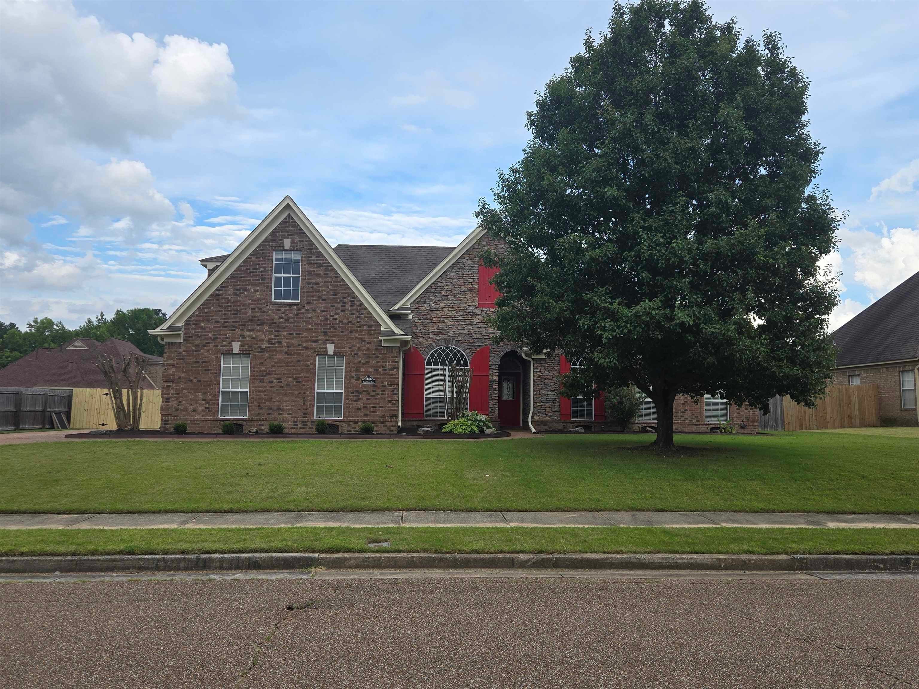5186 Guffin Road Rd — photo