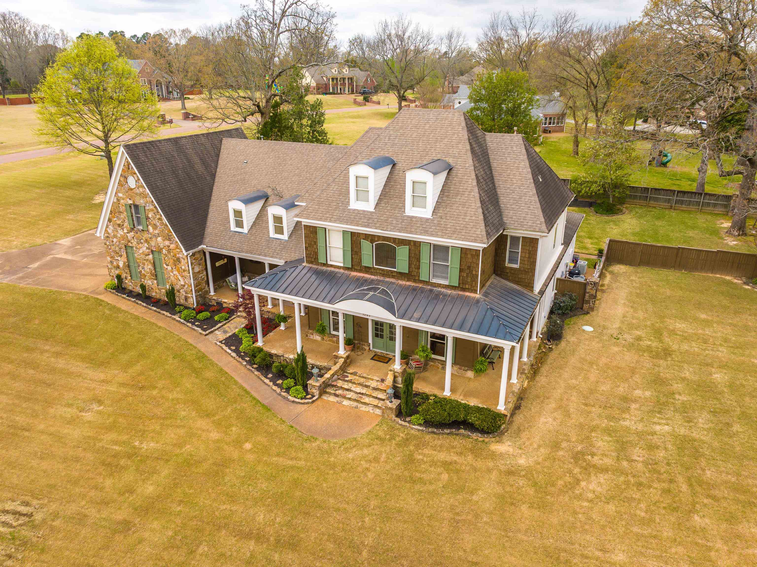 1245 Auburn Woods Dr — photo
