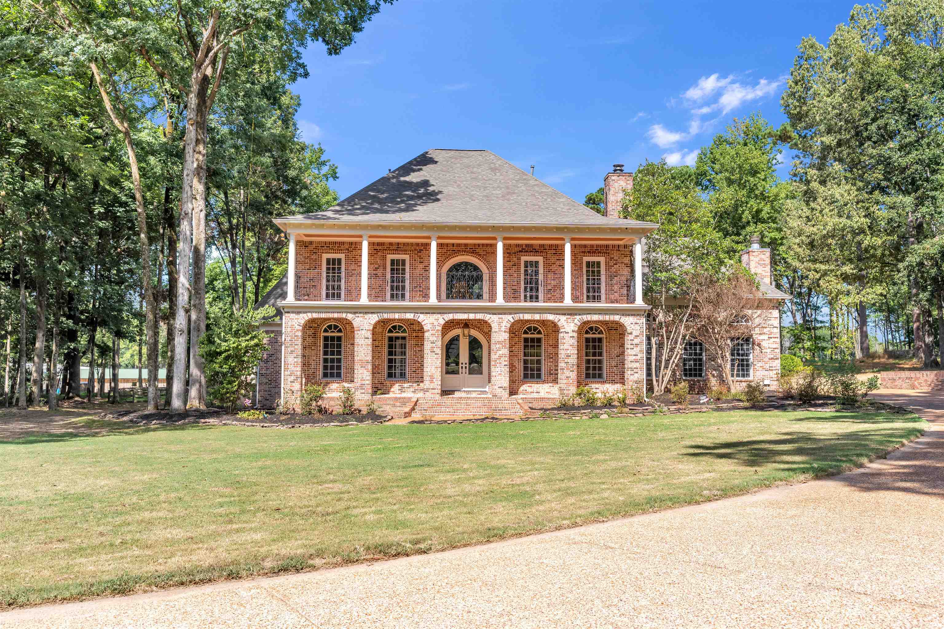 815 Dent Rd — photo