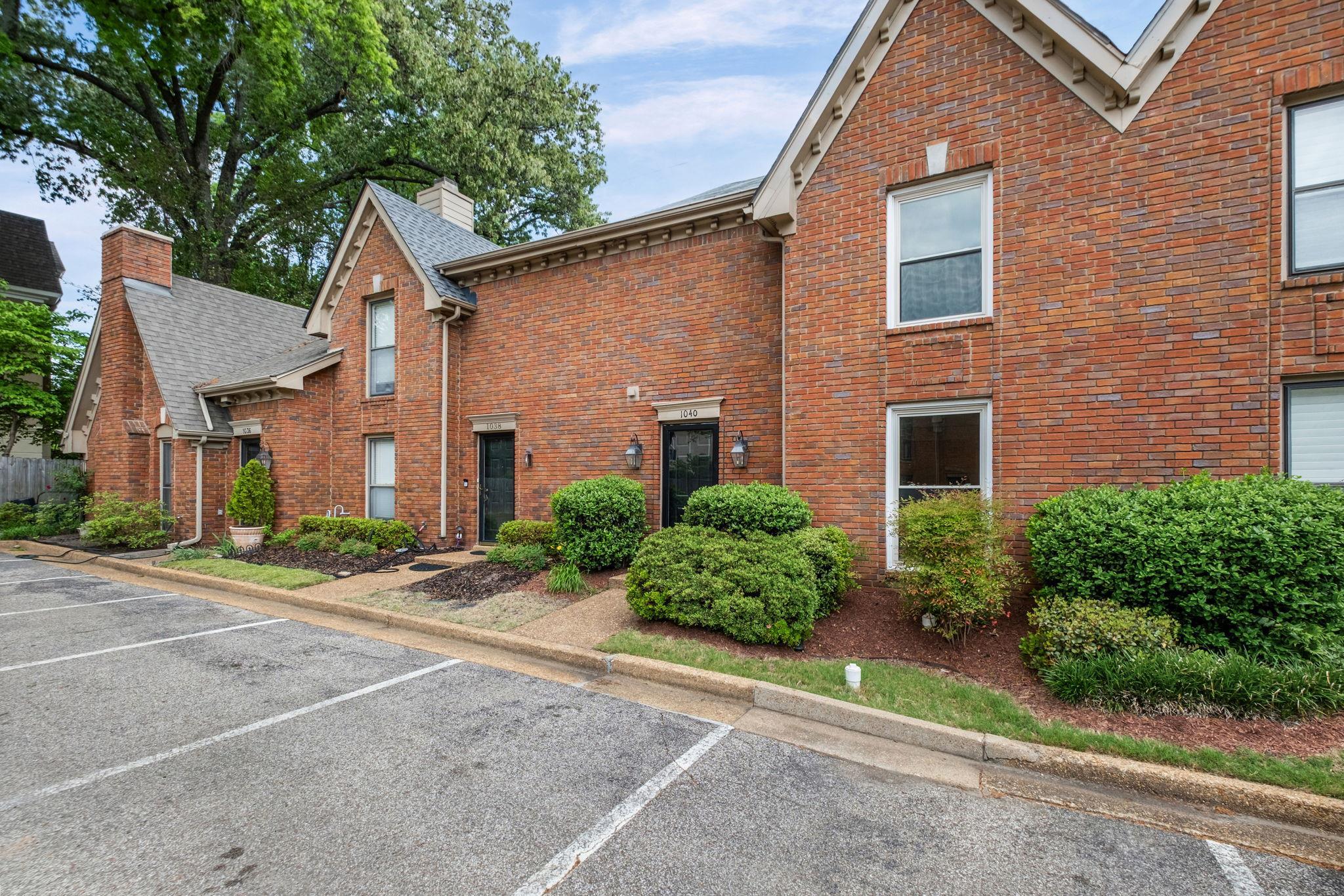 1040 Park Court Dr — photo