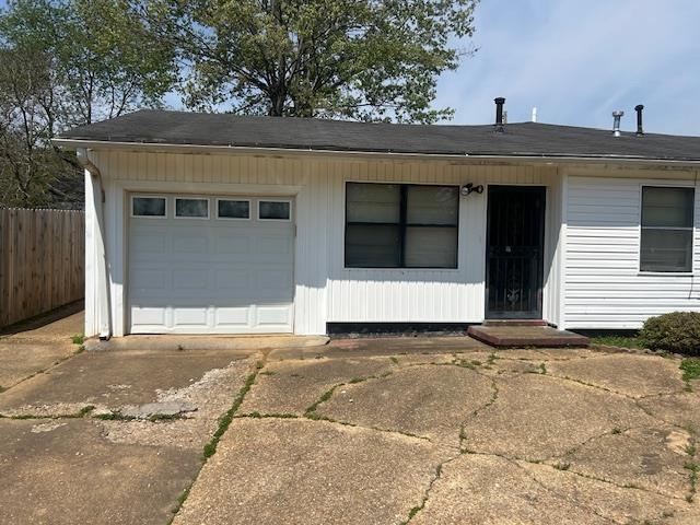 386 McFarland Dr — photo