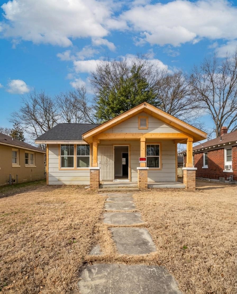 1495 Maplewood St — photo