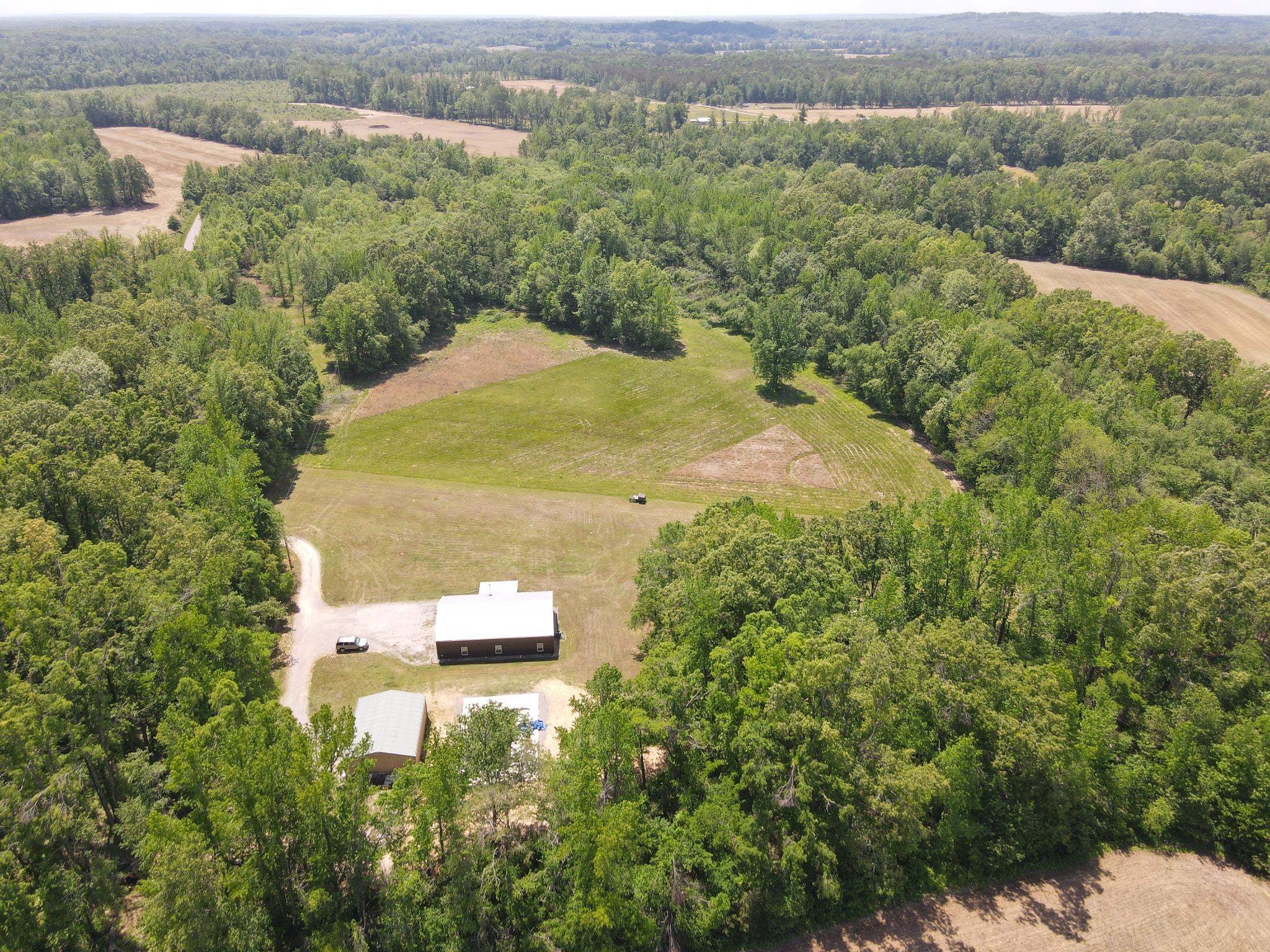 710 Harlon Iron Rd — photo