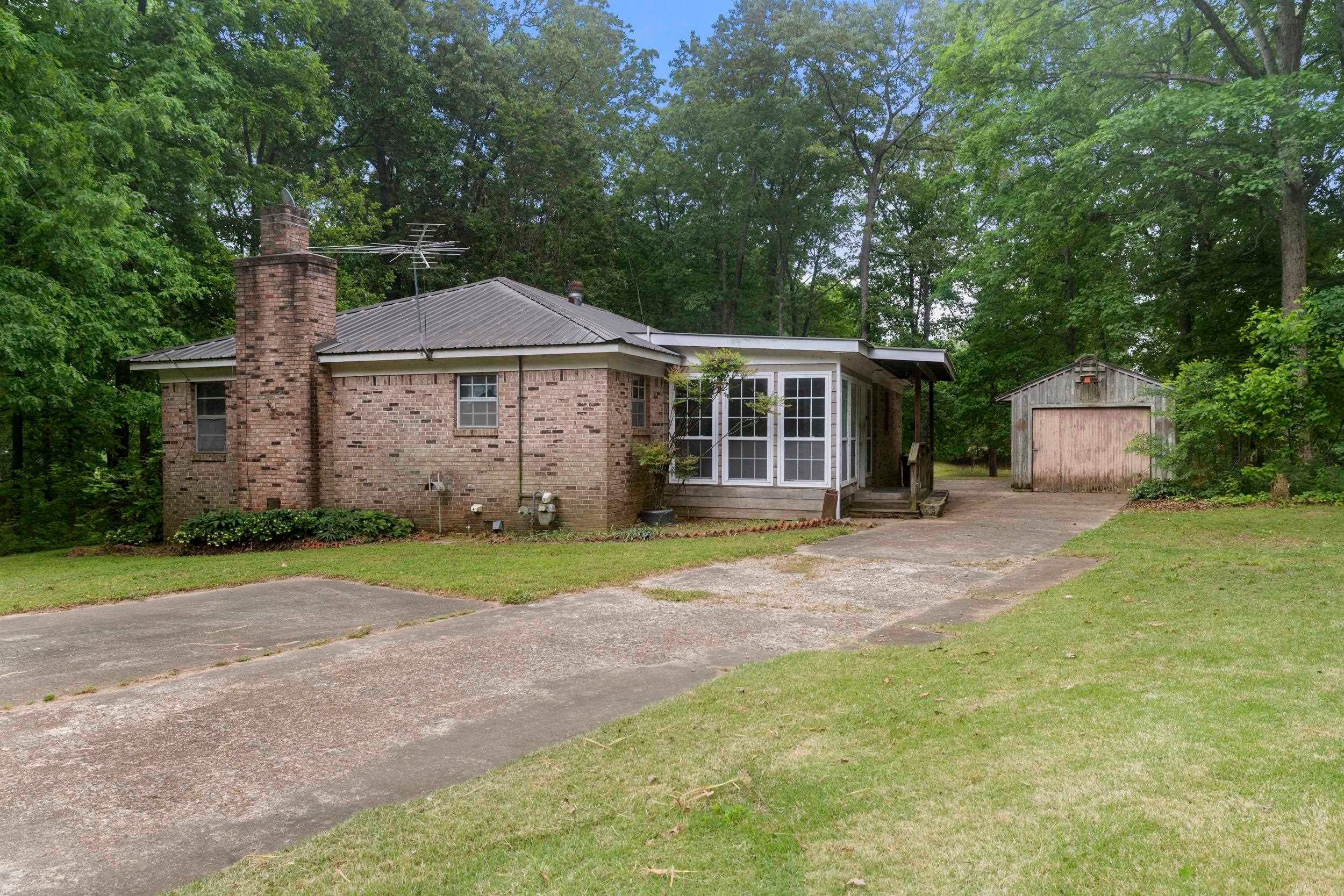 1170 McFadden Dr — photo