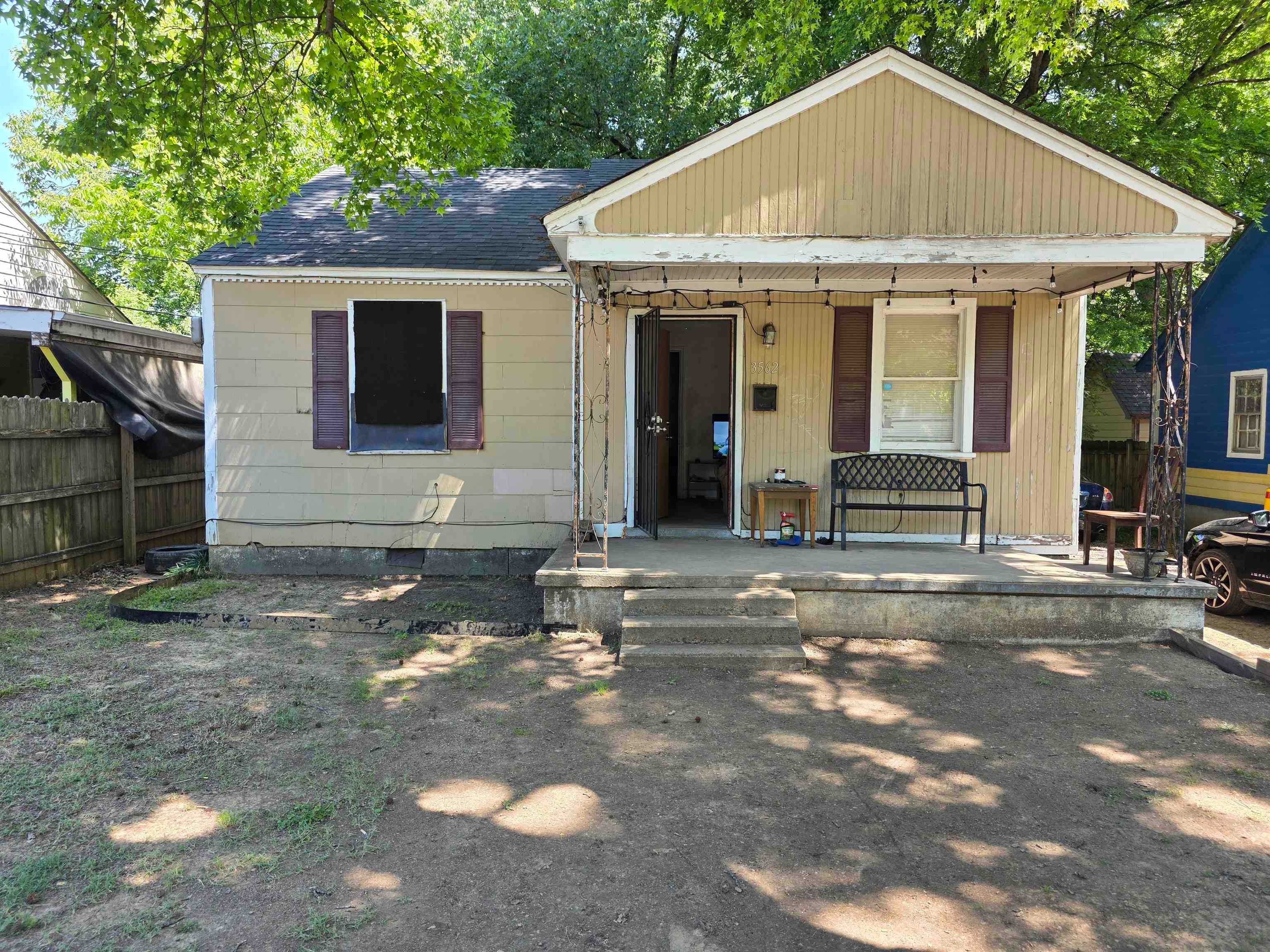 3562 Vernon Ave — photo