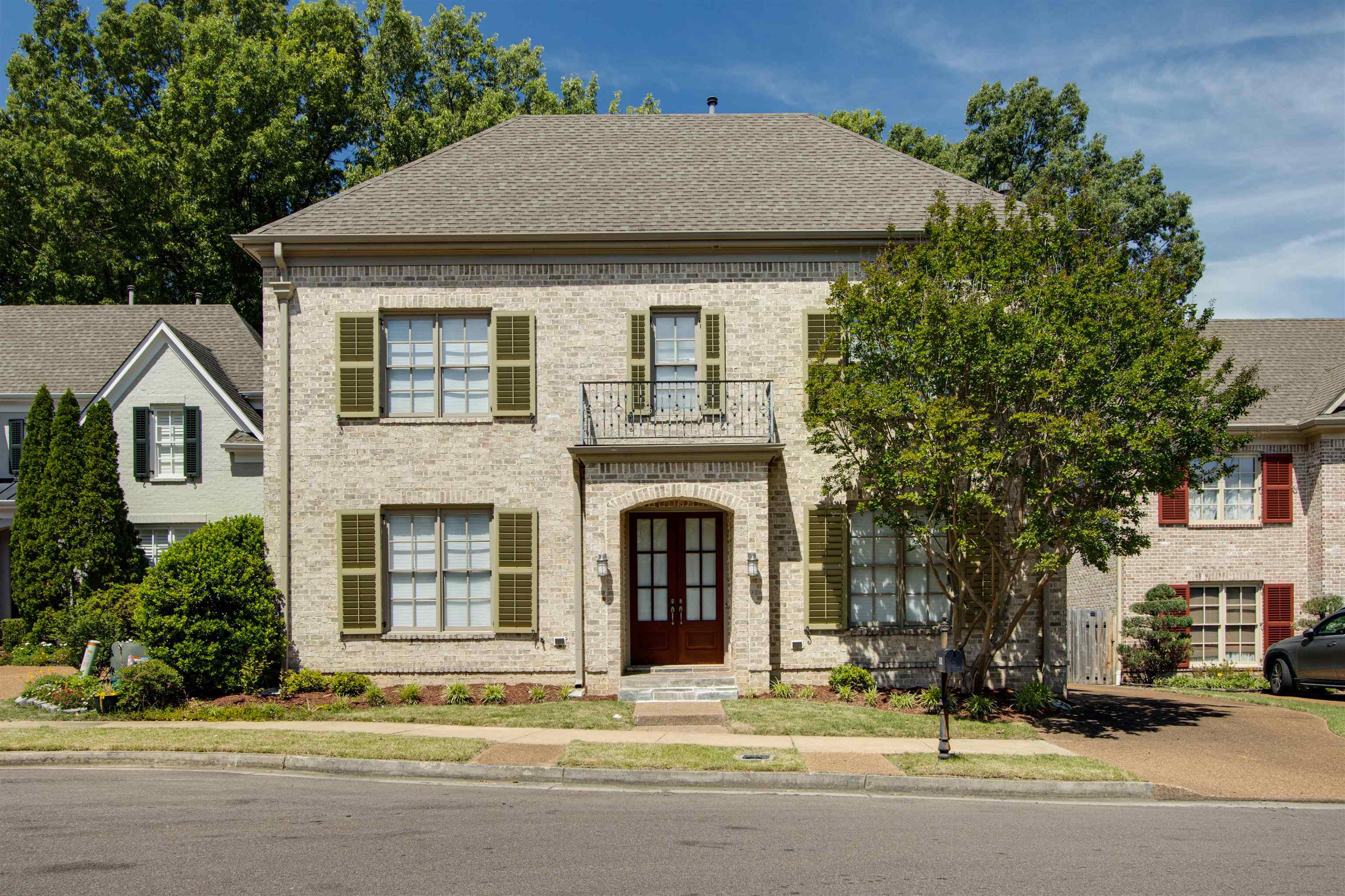 1621 Lawton Trl — photo